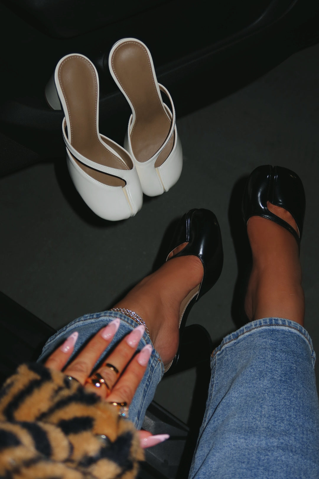 KHLOE BLOCK HEEL - BLACK