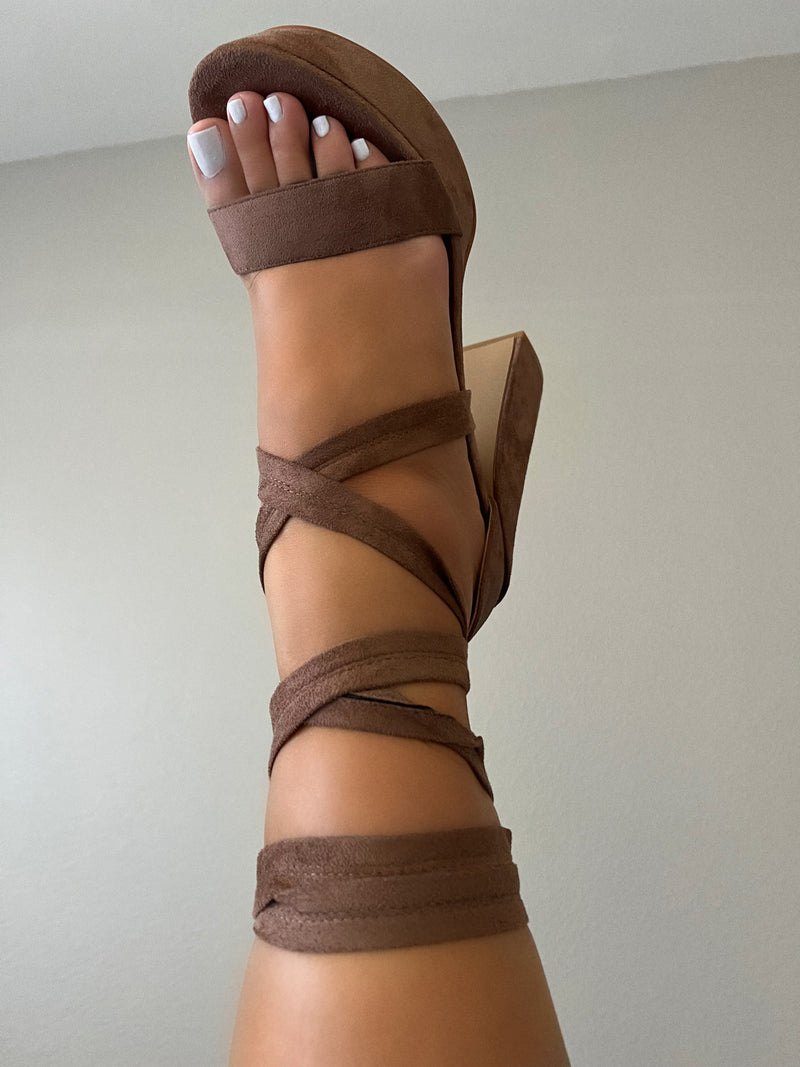 Marylin Heel - Taupe ( WIDE FIT )