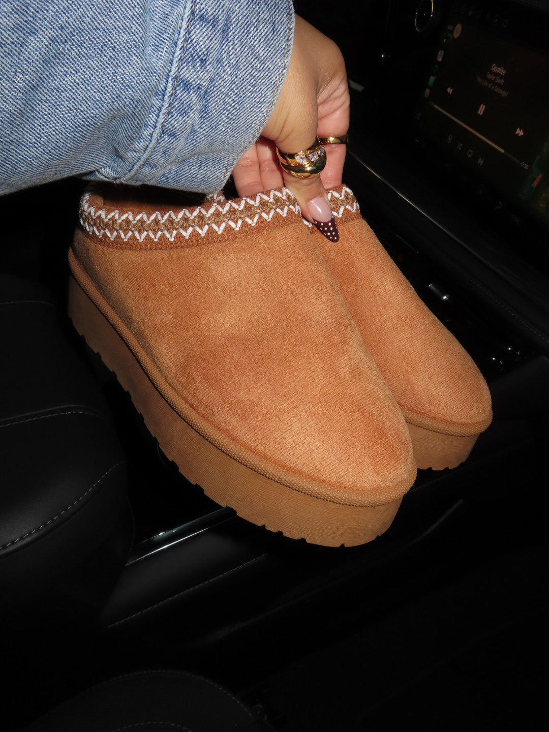 BRIDGET SLIP ON - TAN