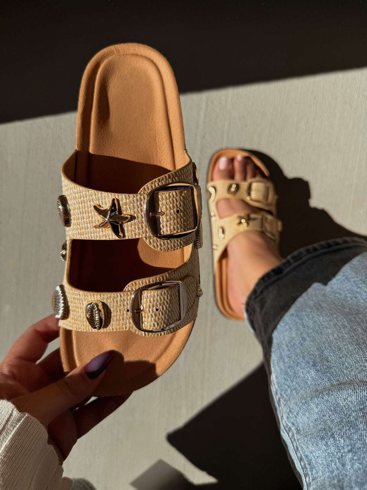 ARISSA SANDAL - BEIGE