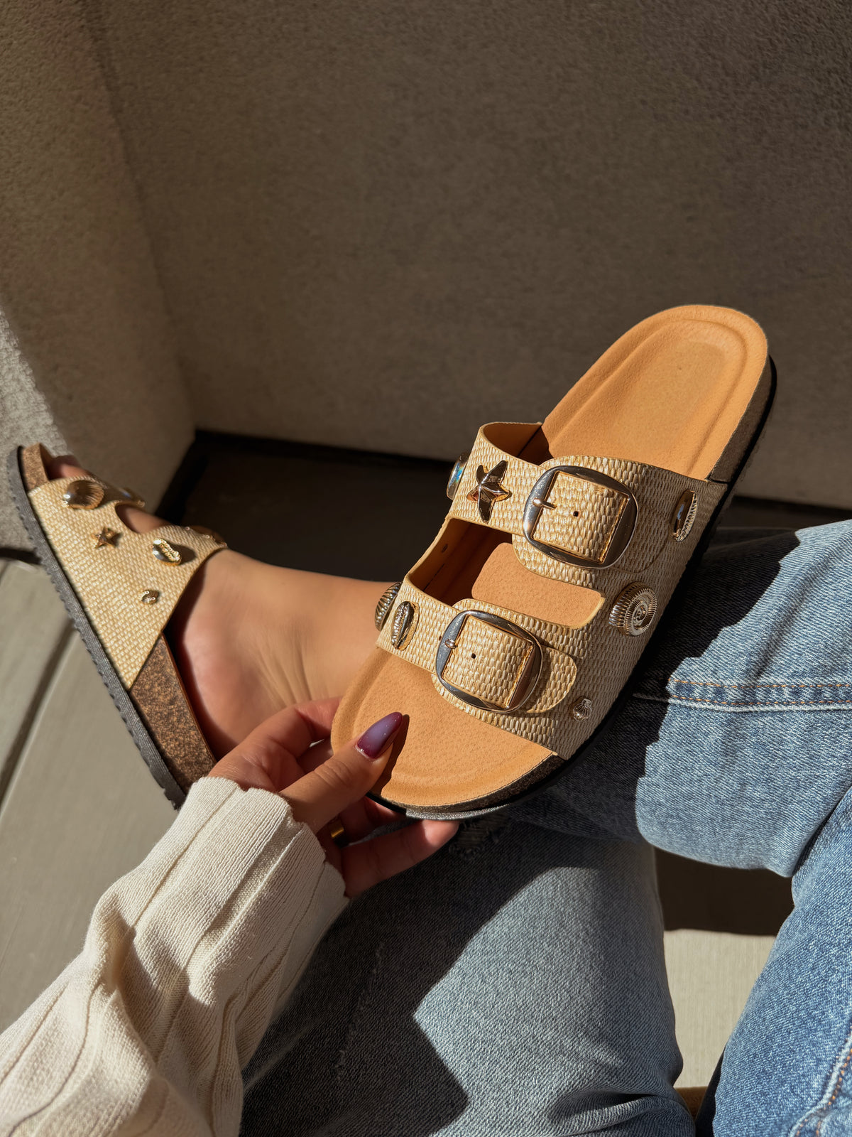 ARISSA SANDAL - BEIGE