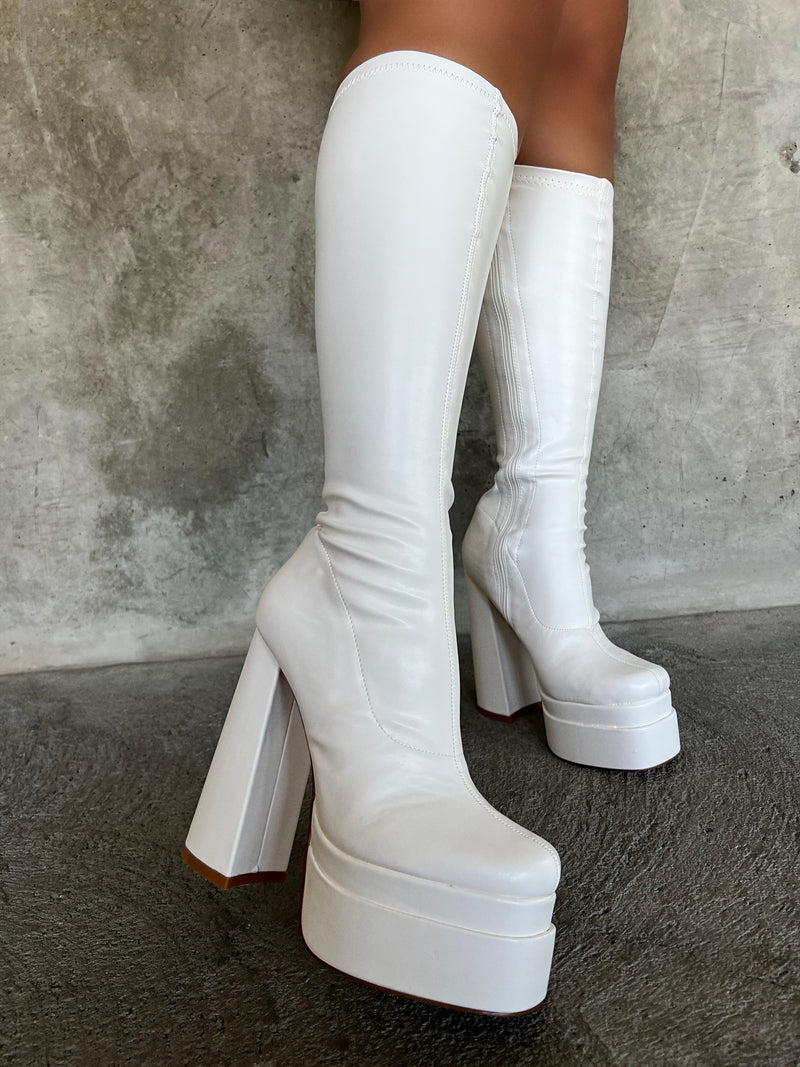 Maddie Platform Boot - White